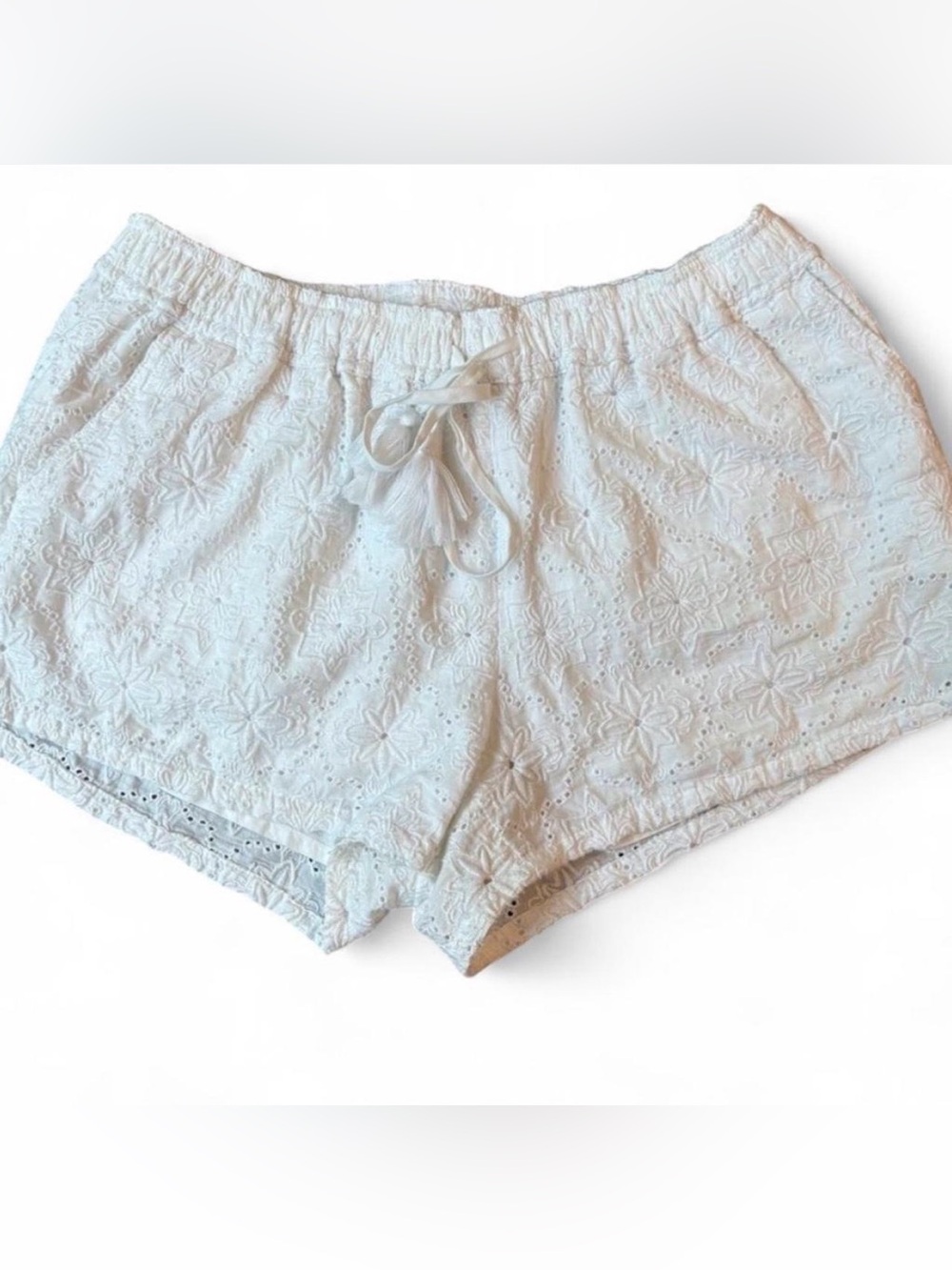 Vineyard Vines White Eyelet Tassel Drawstring Shorts Size M